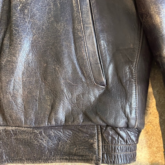 Vintage Men’s 1950s Windward Brown Horsehide Leather Jacket Med Mouton Collar. - Picture 3 of 16